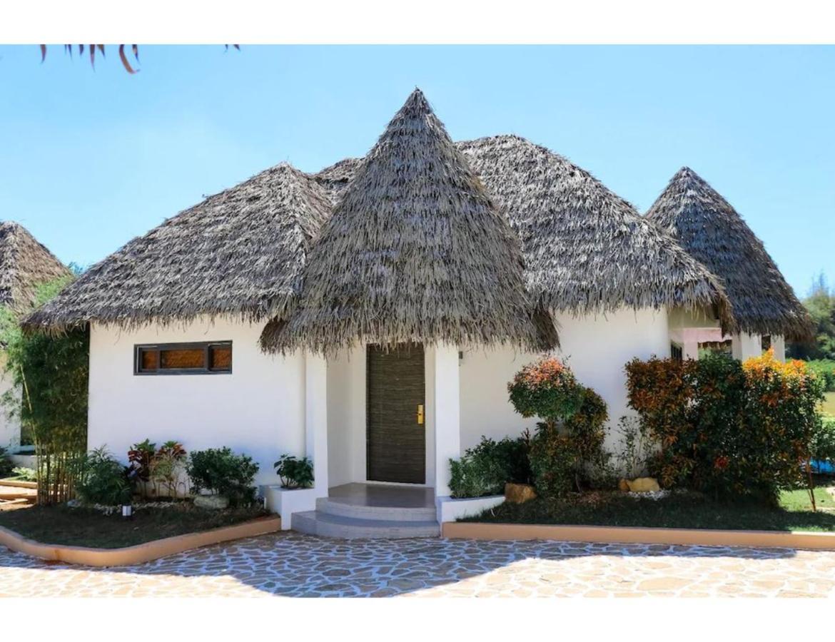 Safari Hotel And Villas Powered By Cocotel Bulala Extérieur photo